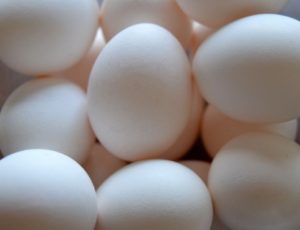 子供や赤ちゃんって生卵 半熟卵はいつから食べられる 食中毒やアレルギーの症状も