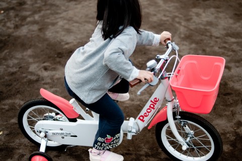 子供の自転車にヘルメットは必要 あれって義務 道路交通法はどうなってる