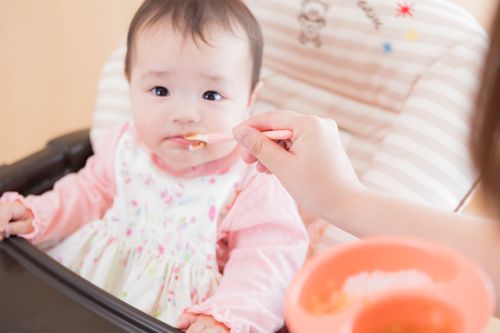 子供にもち米や赤飯はいつから 赤ちゃんの離乳食ではあげられる